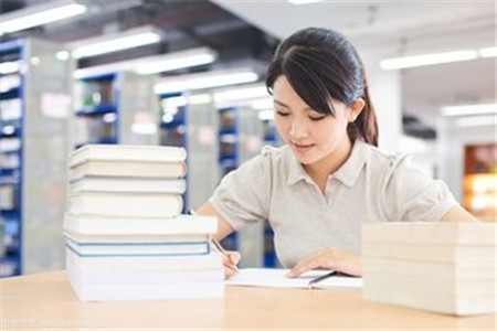 福建教師招聘考試備考應(yīng)該看什么書(shū)呢？